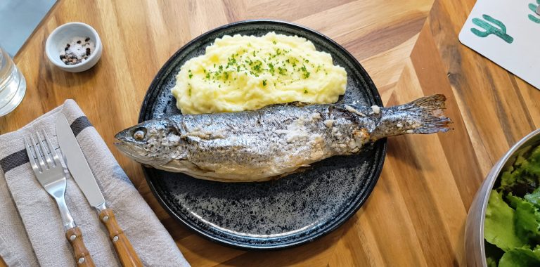 Forelle mit Kartoffelbrei